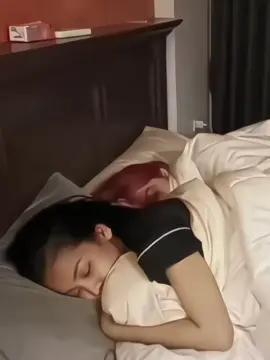 ngta ôm hun thì ngại mà ngta rời ra thì tiếc 🤣🤣🤣 #Engfawaraha #charlotte #charlotteaustin #engfa #englot #tiktok #fyp 