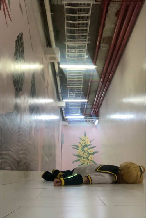 ME PERDÍ EL CONCIERTO D LOS CREDITOS💔 #lenkagamine #lenkagaminecosplay #mikunopuedecantar #pjsk 