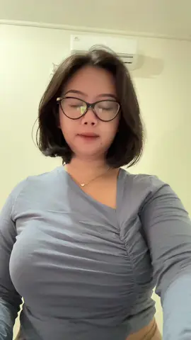 Jarang terlihat tpi sering terlibat! (Ka si emil minjeum duit heula) misalnya 😤🫣🫵🏻 #fyp #mamamuda #soundviral #mamagemoy #sundapride #sukabumijawabarat #fypviralシ #pejuangfypシ #pejuangfyp 