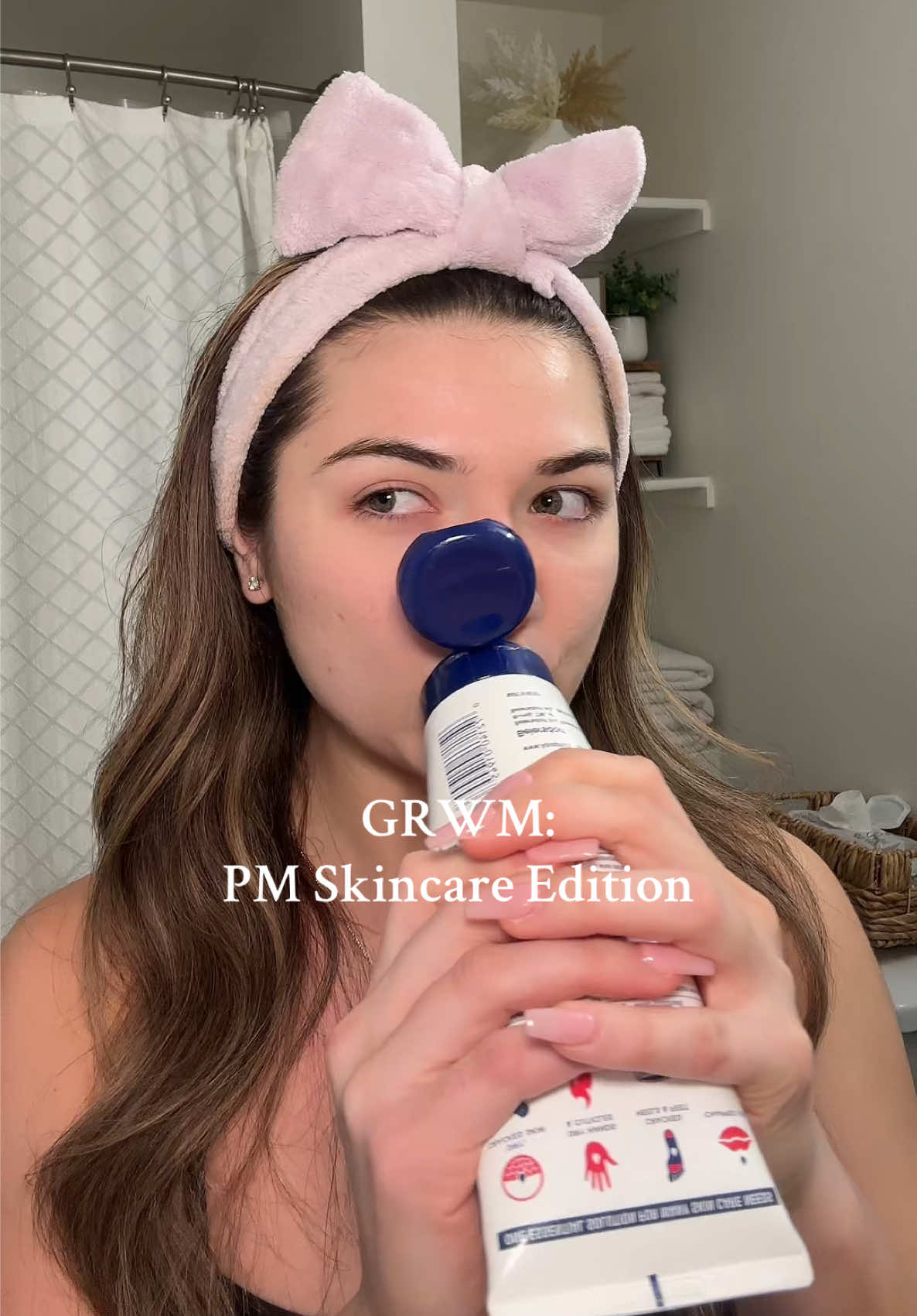 I’ve noticed a huge change in my skin when I put less products on my face 😌 but we love a simple and effective skin care routine #fyp #grwm #skincareroutine 