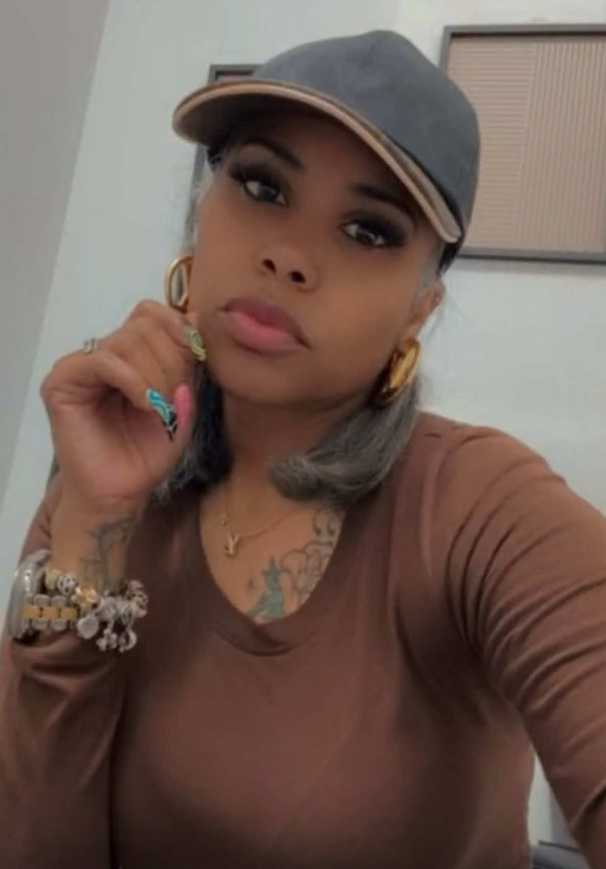 Keeping the algorithm fed, one random post at a time 🤎 #fyp 