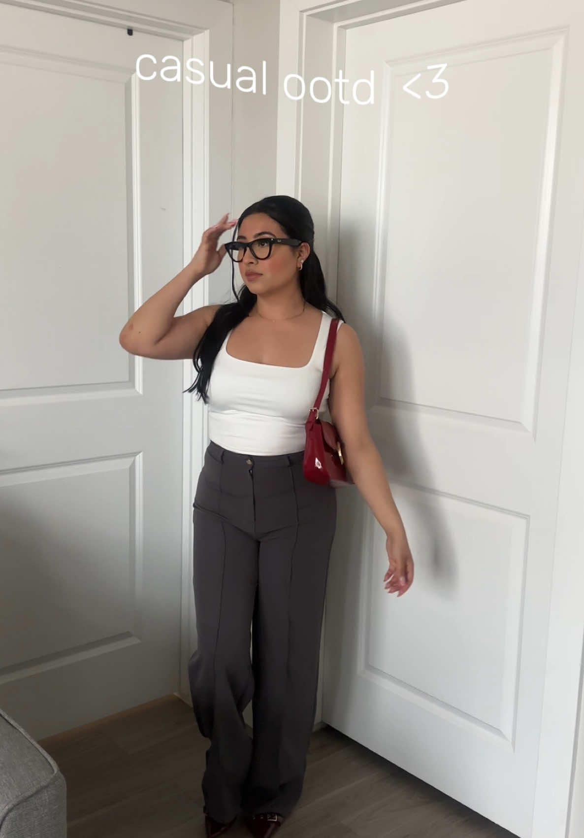 ootd :)) #OOTD #officeoutfit #fypp #paratii #cuteoutfit #casualootd #dresspants #foryou 