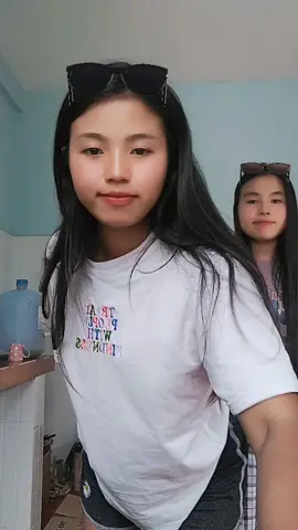 စိတ်ပြေလက်ပျောက် ညီမ၂ယောက်😜🤌##CapCut @mi.thant13 