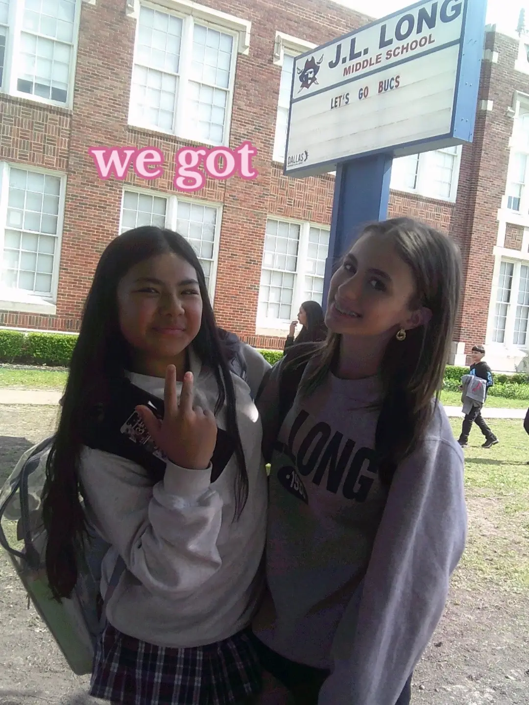 i love all my friends. 💗  -if your not in this we probably dont have photos tggg