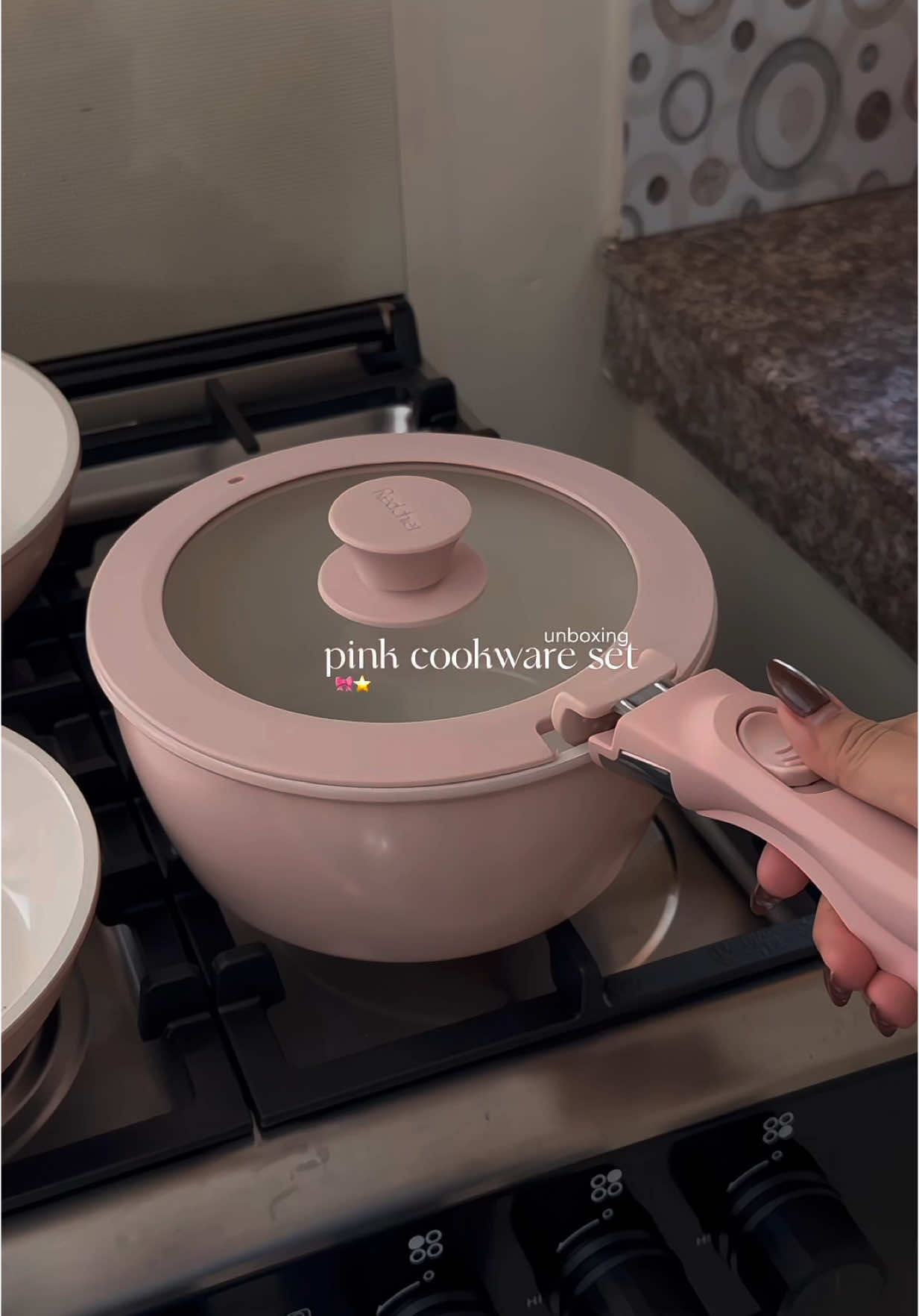 your sign to get this cookware set 💕💫 #cookware #cookwareset #nonstick #ceramiccoating #kitchenfinds #cooking #cookingtiktok #fyp #trending #viral 