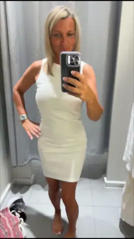 Summer dresses haul #Vlog #momtok #model #influencer #dailylife #makeupfree #woman #tik_tok #tiktoker #shoppinghaul #shopping @H&M 