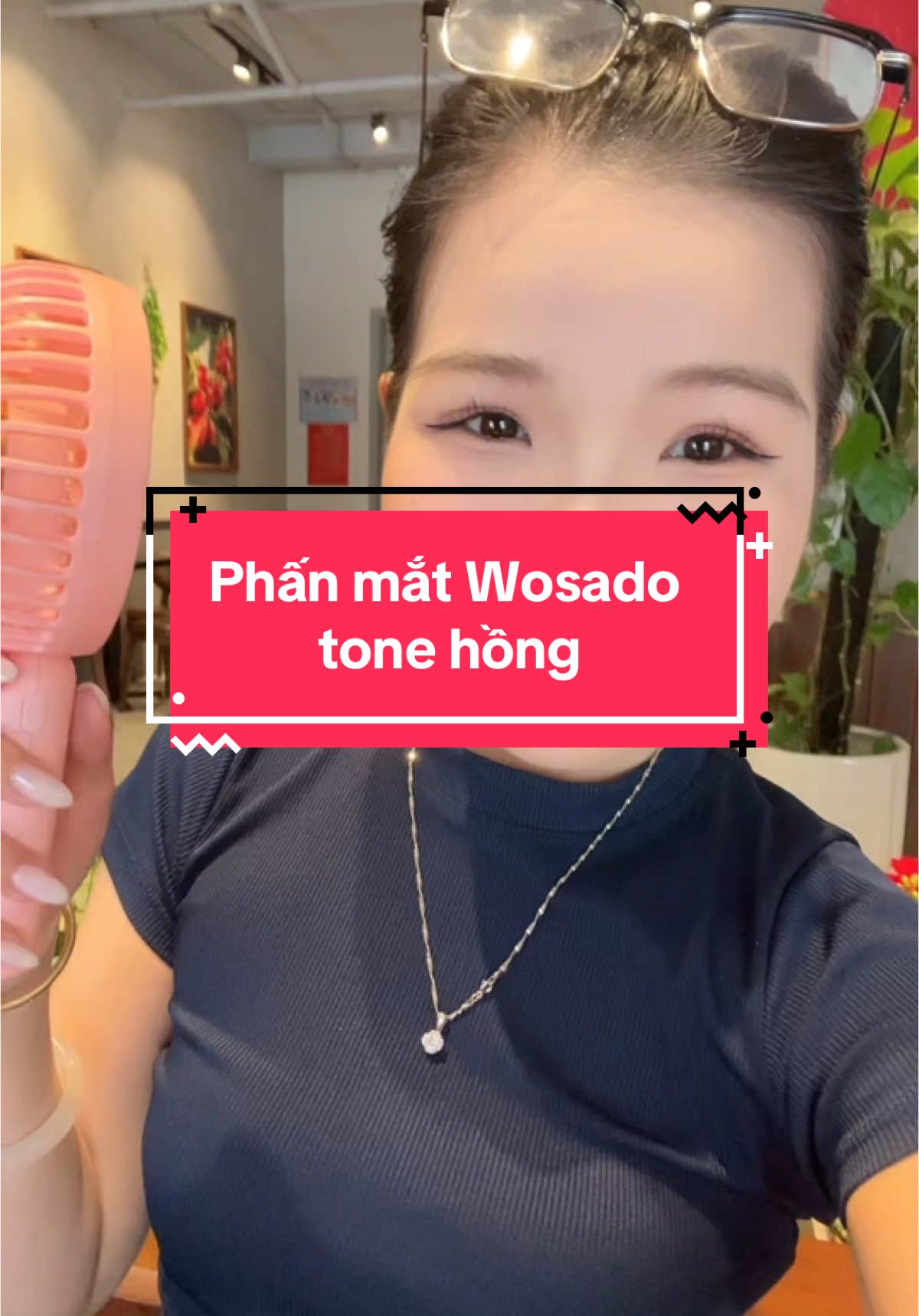 Bà nào đang tìm phấn mắt thì tham khảo thử em này nho #LearnOnTikTok #goclamdep #makeup #makeuptutorial #tonehong #enhphuxx03 
