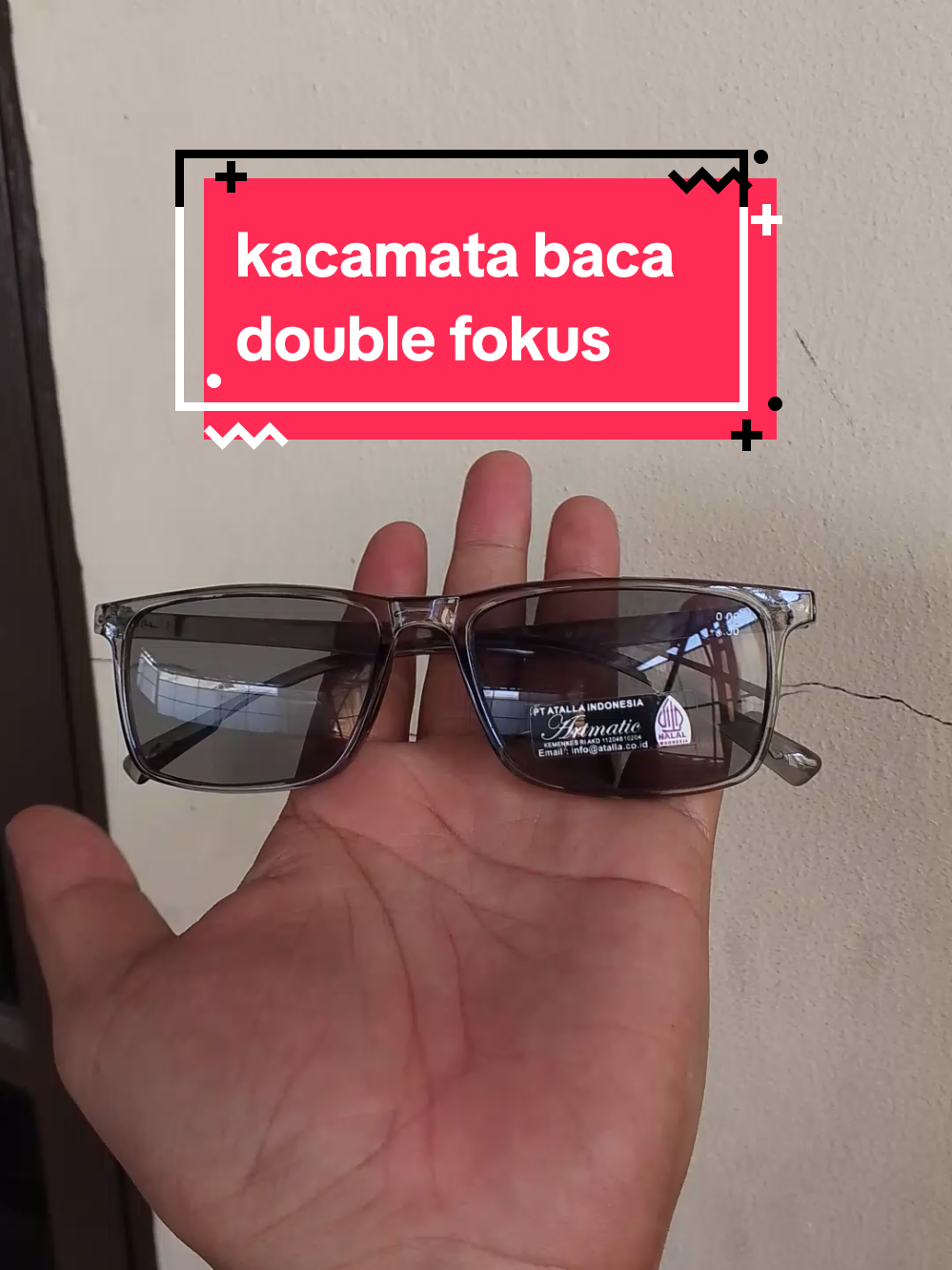 Kacamata double fokus bisa untuk melihat jarak jauh dan dekat#senokacamata #kacamata #kacamatabaca 