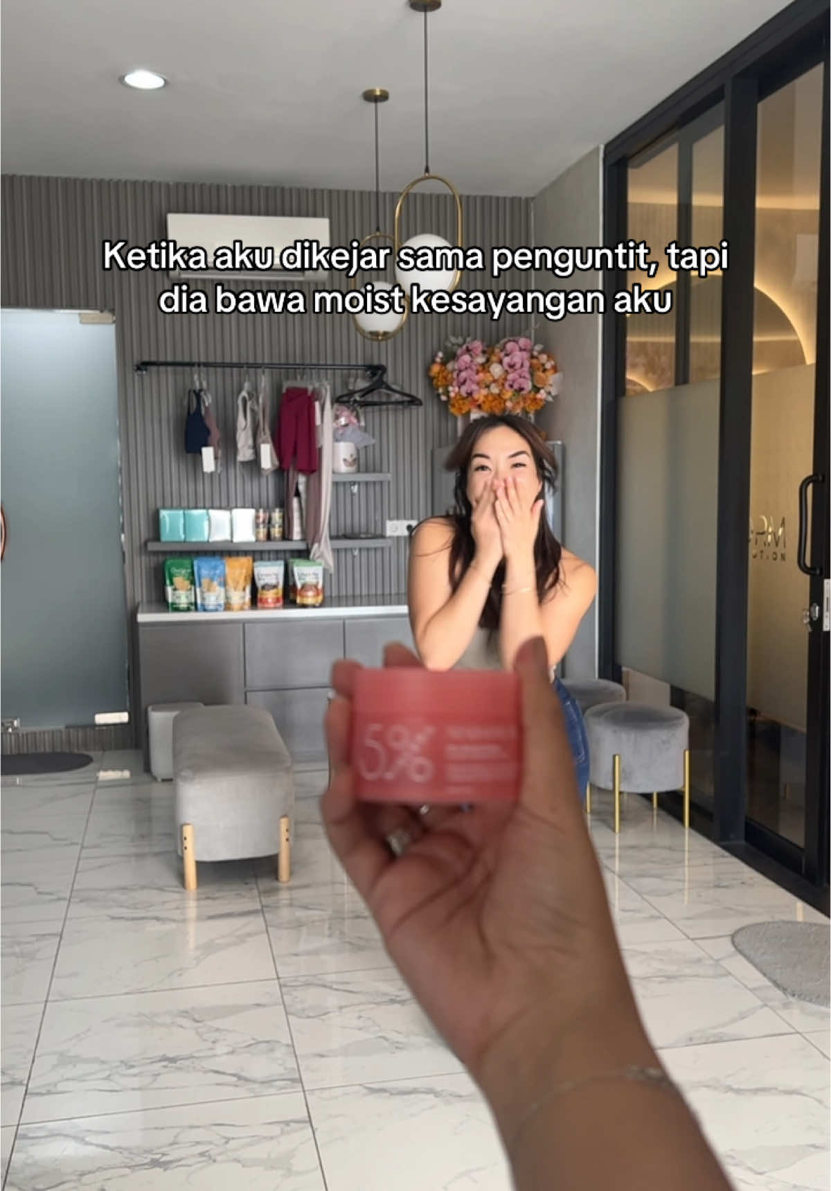 Kalo kaya gini gimana mau ngehindar, pasti balik lagi laaahh jiaahhaaa. Siapa yang suka juga? 🤭 #madamegie 