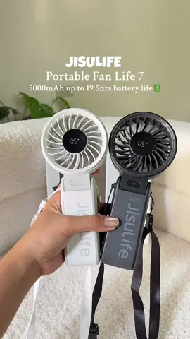 Sobrang Worth it neto! Tahimik pero sobrang lakas ng buga na hangin plus 19.5hrs battery life bago malowbat💯✅ @Jisulife-PH #jisulife #jisulifeminifan #jisulifehandheld #jisulifeportablefan #jisulifefan #jisulifelife7 #portablefan #handheldfan #fan  