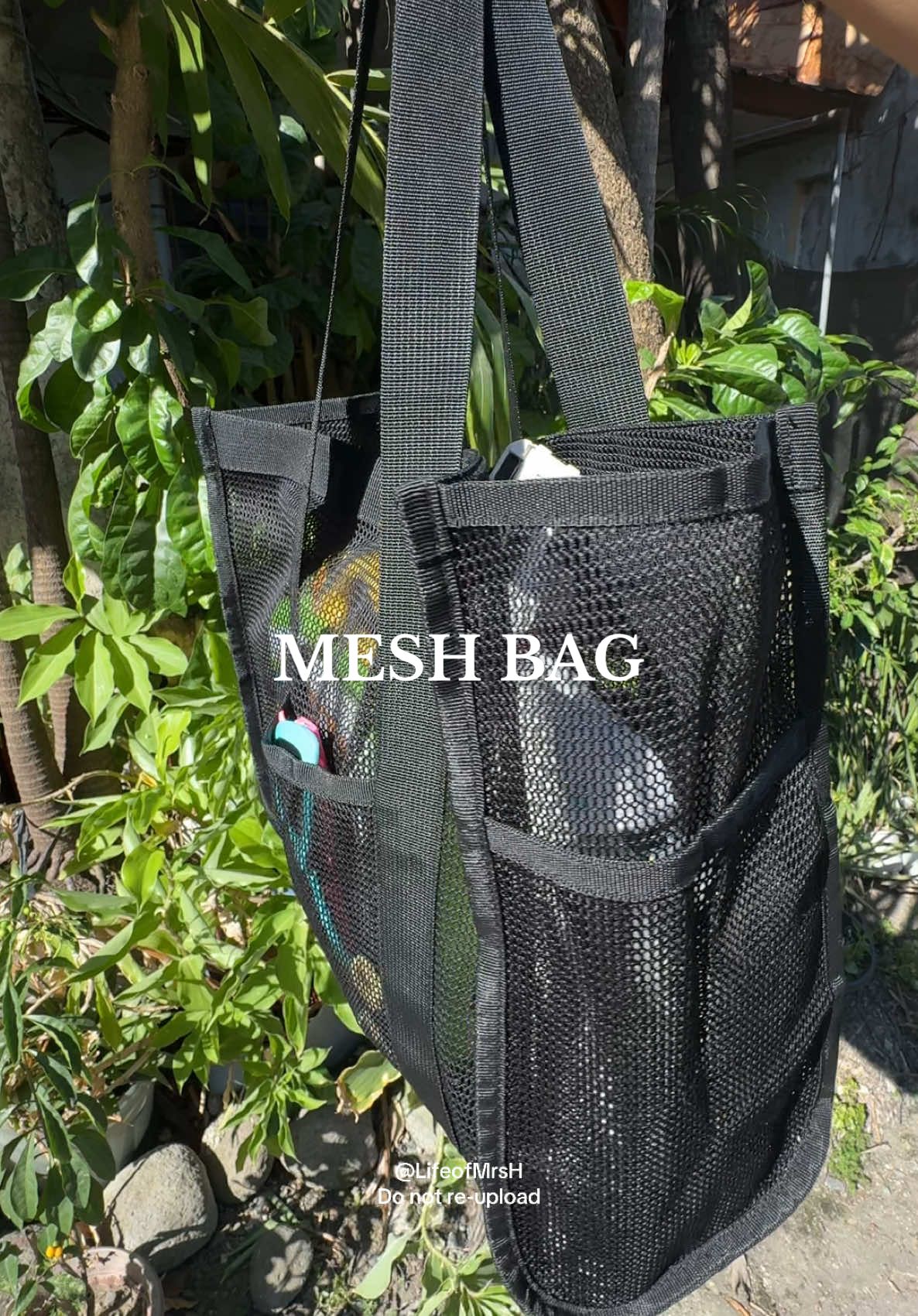 Mesh Travel Bag, ganda daming pwede pang ilagay . Pwede din gamitin pang shopping, pang beach at kahit saan pumunta #meshbag #summerbag #meshsummerbag #shoppingbag #travelbag #ootdbag #onthegobag #fashionwear #fashionbag #bags #fashion 