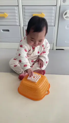 Trò chơi cho bé đây các mom ơi, tăng vận động cho bé ạ #viabexinhyeu #dochoichobe #nhavia2vach 