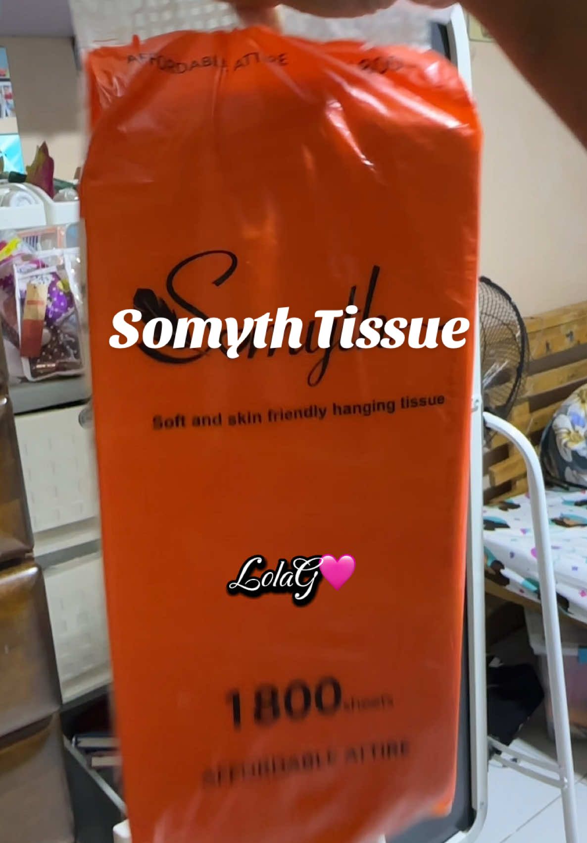 Makakatipid ka talaga dito kasi ang kapal ng sheets nya. #tissue #hangingtissue #somyth #buy1take1 #tissuepaper #papertowel 