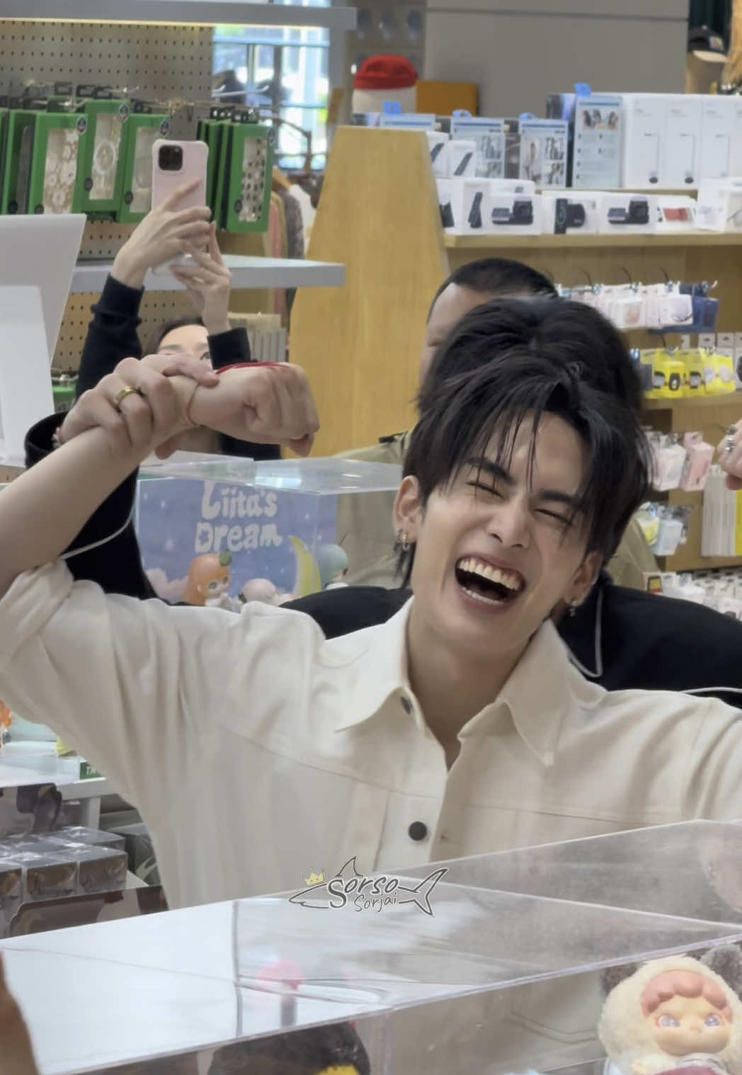พิ่เพิ้ดแกล้งน้อนนนน 🤣🤣 #santapp #แซนต้าพงศภัค #perthtanapon #perthsanta @Santa @PERTHPPE 