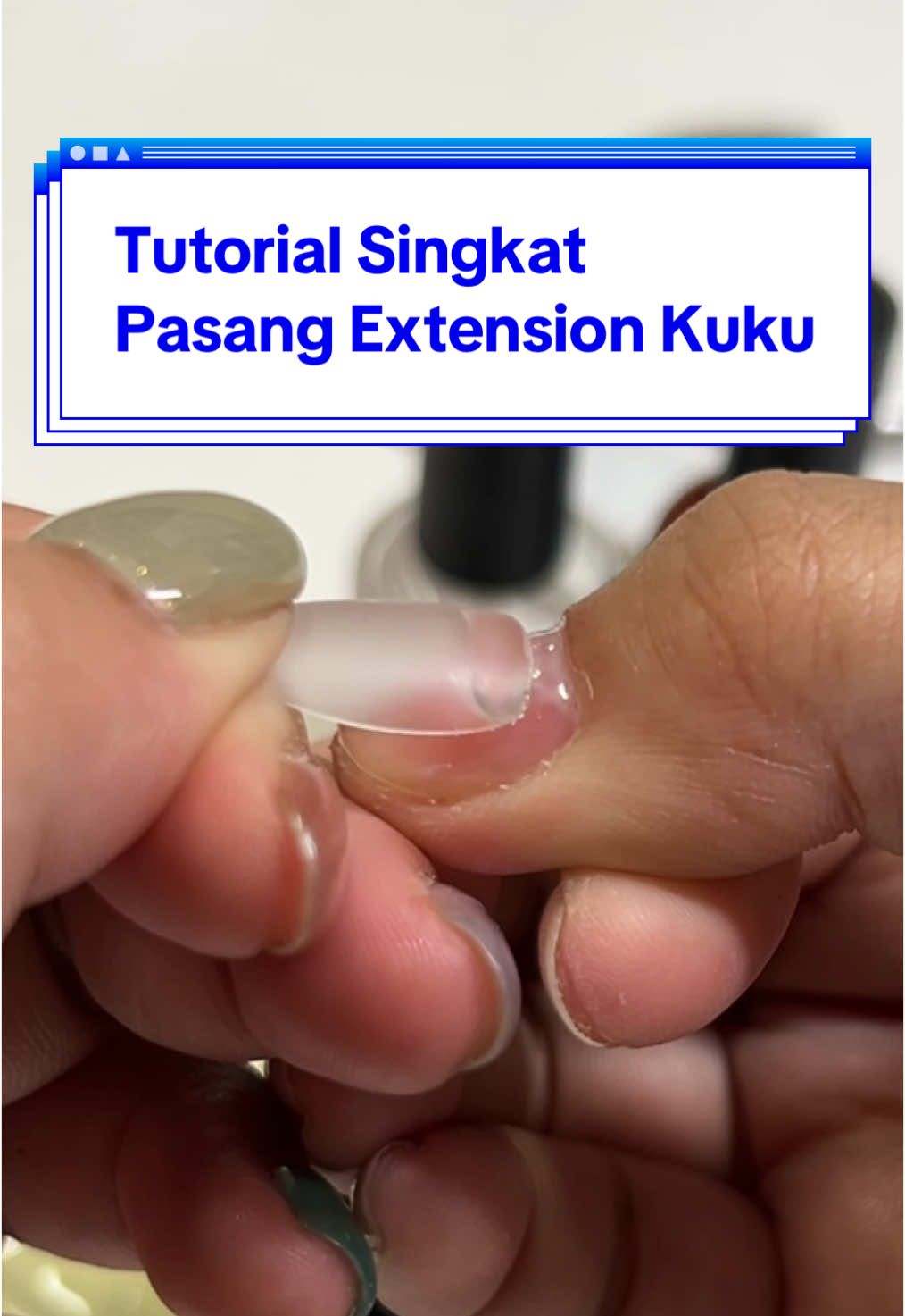 🤩 Tutorial Singkat Pasang Extension Kuku 💅🏼 kalau masih pemula aku saranin pakai lem solid gel Mefa ini ya! Jika ada pertanyaan silahkan komen! Jangan lupa belanja peralatan kuku kalian di keranjang kuning video ini karena produk @Modelones ID @Modelones Official  sebagus itu guys 🤩💅🏼 #nailart #tutorialextension #tutorialkuku 