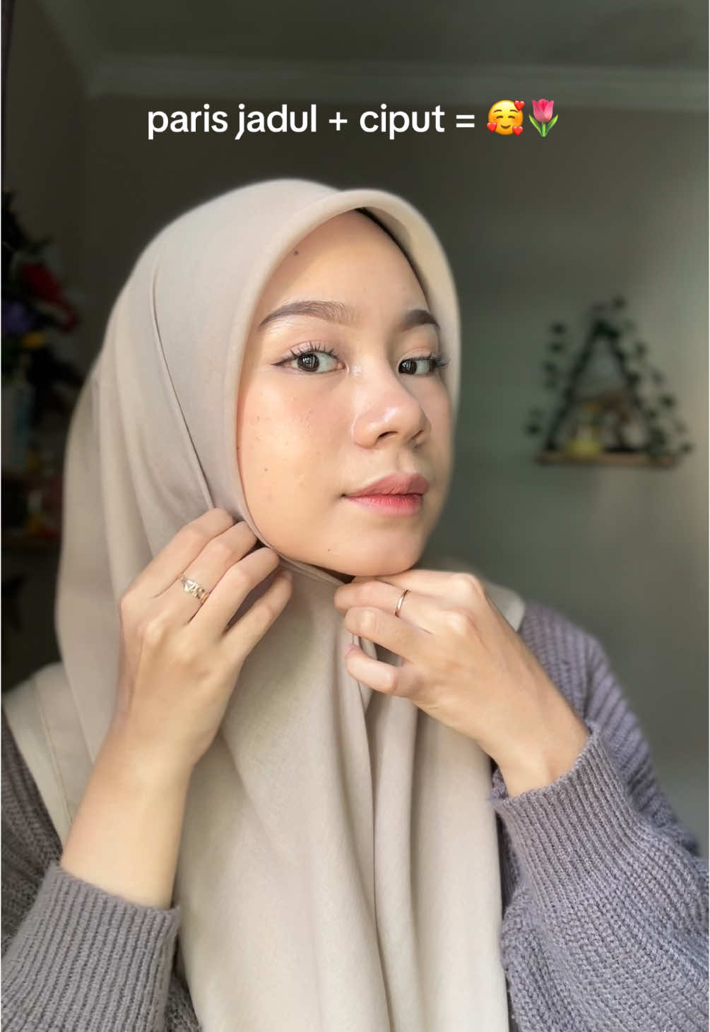 paris jadul ternyata bisa dipake diatas ciput guys 😭✨ #promomakangajian #rekomendasihijab #tutorialhijab #parisjadul 