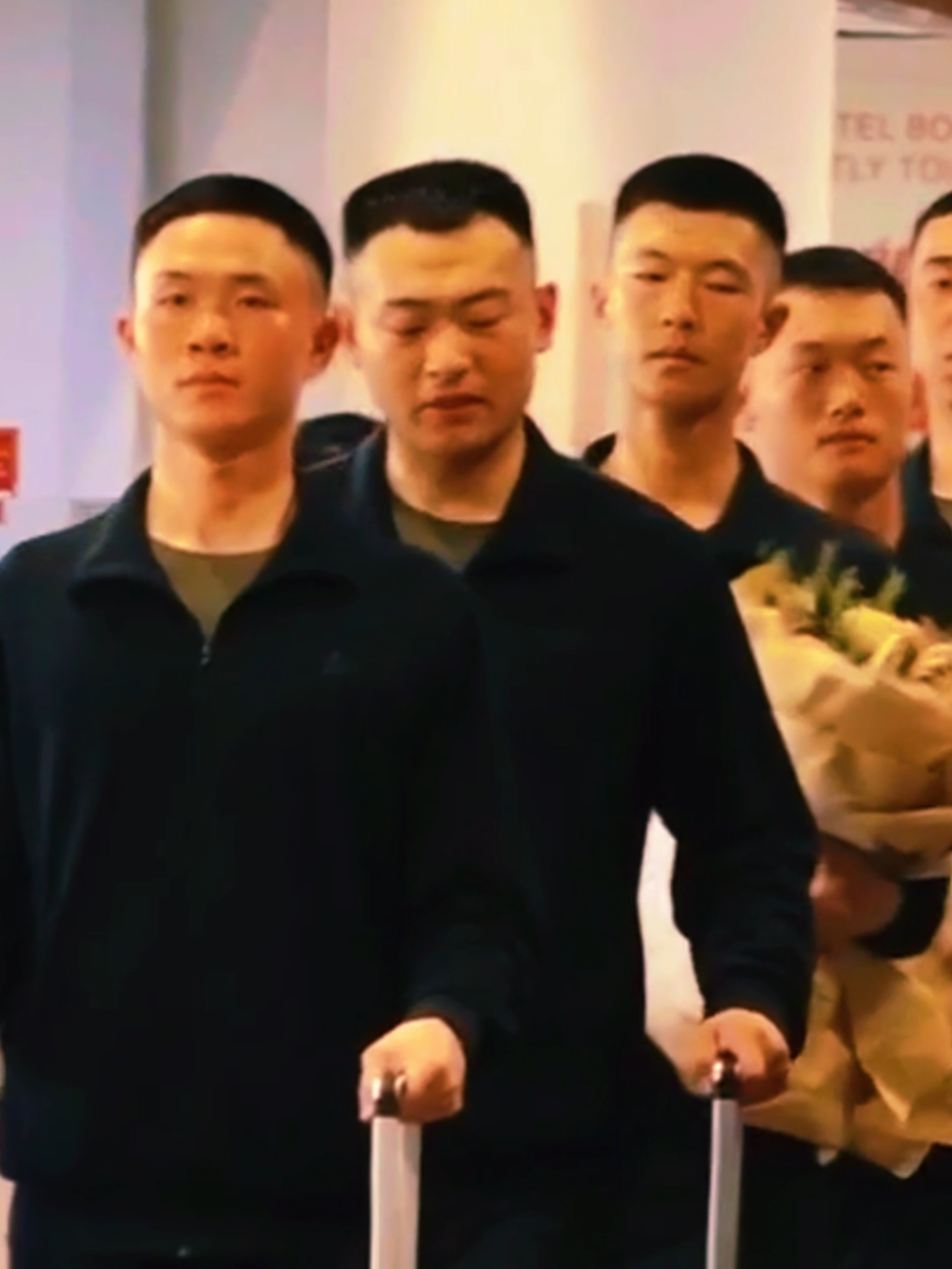 Quân đội Trung Quốc đã có mặt ở Sài Gòn để tham gia Đại lễ chào mừng 50 năm Giải phóng miền Nam, thống nhất đất nước #quandoi #trungquoc #saigon #giaiphongmiennam 