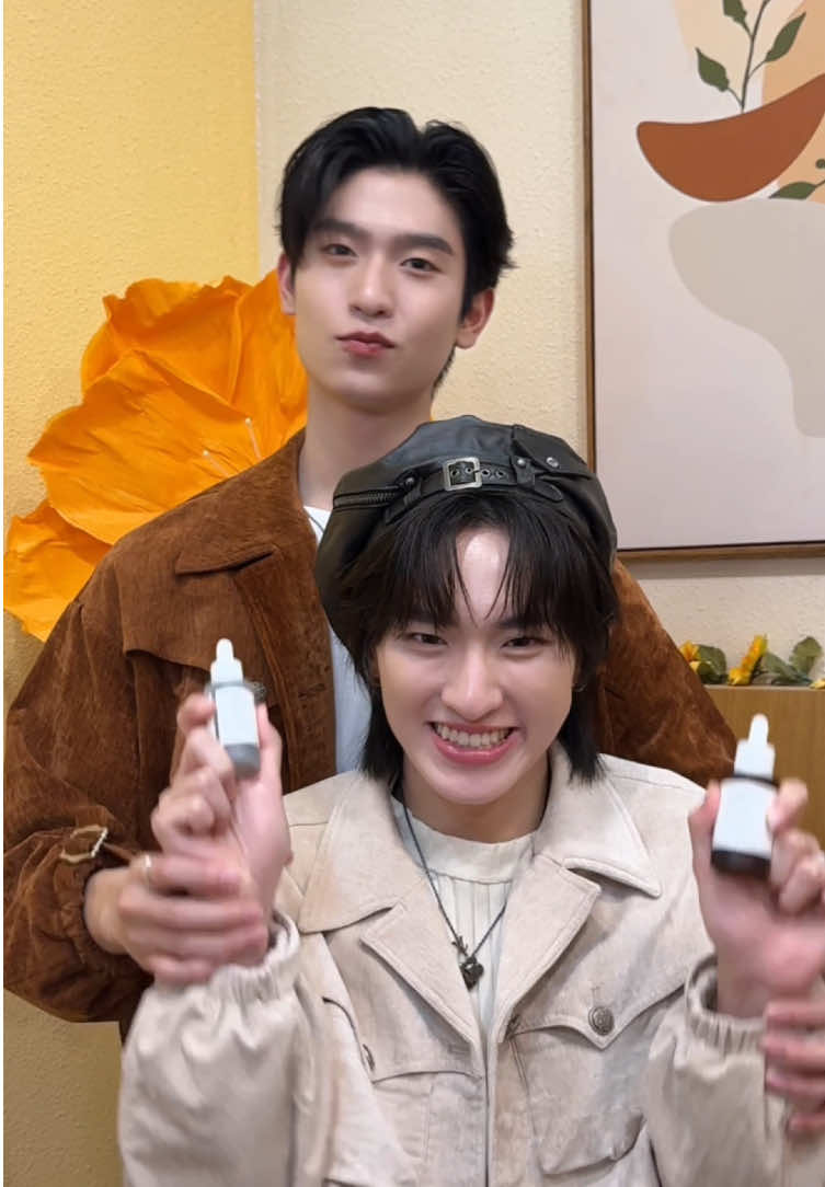 วันนี้ทุกคนเติมแมวรึยังคะ?🐱 พี่โทมัสเติมแมวแล้ว 🤗 🦊🍓  @thomas @Kongjiro  #TFSAlltimateGlowxThomasKong #TFSxThomasKong   #โทมัสก้อง  #thomaskong  #tthomastc #kongjiro #alltimateอ่อนโยนเอาอยู่ #thefaceshopthailand 