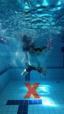 Struggling to stay afloat? ❓🏊‍♂️🌟 This reel demonstrates simple underwater moves—gentle sculling with your hands and light flutter kicks—that help you stay on the surface and avoid sinking. Learn the basics, stay safe, and glide with ease! 💙✨ Masz problem z utrzymaniem się na wodzie? ❓🏊‍♂️🌟 Ta rolka pokazuje proste ruchy pod wodą—delikatne „wachlowanie” dłońmi i lekkie kopnięcia nóg—dzięki którym pozostaniesz na powierzchni i nie utoniesz. Opanuj podstawy, pływaj bezpiecznie i lekko! 💙✨ #swim #swimcoach #swimtraining #swimtechnique #backstroke #learnswim #watertraining #swimmingtips #plywanie #naukaplywania #pływanie #basen #edukacja #dladzieci #aktywnosc #zdrowie #sport Swim better. Learn to swim. Warm‑up. Coaches will teach you. Swimming lessons. How to start swimming. What do fins do? What do paddles do? Swimming paddles. Swimming fins. What swimming gave me. Swimming and diving. Kids swimming. Butterfly stroke. How to start your swimming journey. How to swim fast. How long does it take to learn swimming? Pływaj lepiej. Nauka pływania. Rozgrzewka. Instruktorzy nauczą. Nauka pływania. Jak zacząć pływać. Co dają płetwy. Co dają łapki. Łapki do pływania. Płetwy do pływania. Co dało mi pływanie. Pływanie i skoki. Pływanie dzieci. Pływanie motylkiem. Jak zacząć przygodę z pływaniem. Jak szybko pływać. Ile zajmuje nauka pływania.