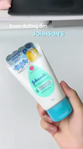 Kem dưỡng ẩm #fyp #xuhuong #unboxing #kemduongam #johnsonsbaby #charlotte05 