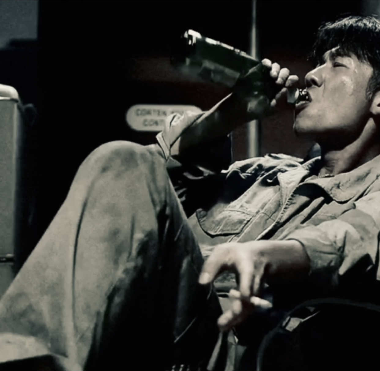 Một ngày nào đó không xa, tôi sẽ quay trở lại với một phiên bản không ai ngờ tới, còn bây giờ thứ tôi cần là từng ngày cố gắng trong âm thầm vươn lên.. Cho dù ai có nói thế nào thì tôi cũng chấp nhận, người cuối cùng mới là người thắng cuộc.! #xuhuong #tiktok #sad 