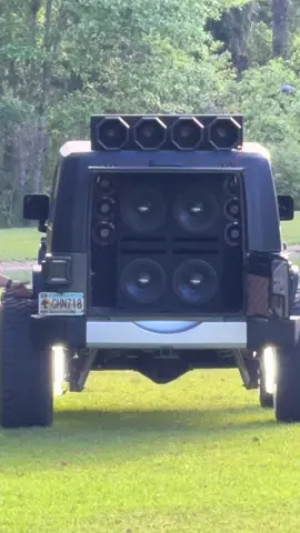 Any meet ups or events at jeep beach this weekend i can attend and allowed to play at? Gonna be rolling into Daytona friday night #fyp #foryoupage #viral #prv #loud #jeepbeach #daytonabeach @kaitlin✨🌸💐 