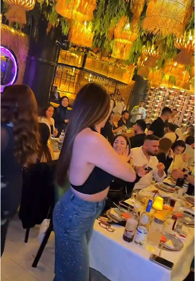 Eyşan Yeni Nesil Meyhane  Bilgi ve Rezervasyon: 0 (531)-930-86-81  Haftanın 7 Günü  19:00-02:00 saatleri arası eğlence  Fulya / Beşiktaş / İstanbul 📍 