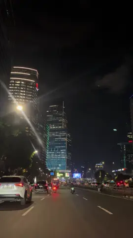 #galaubrutal🥀 #sadvibes🥀 #citylights #jakarta #fyp 