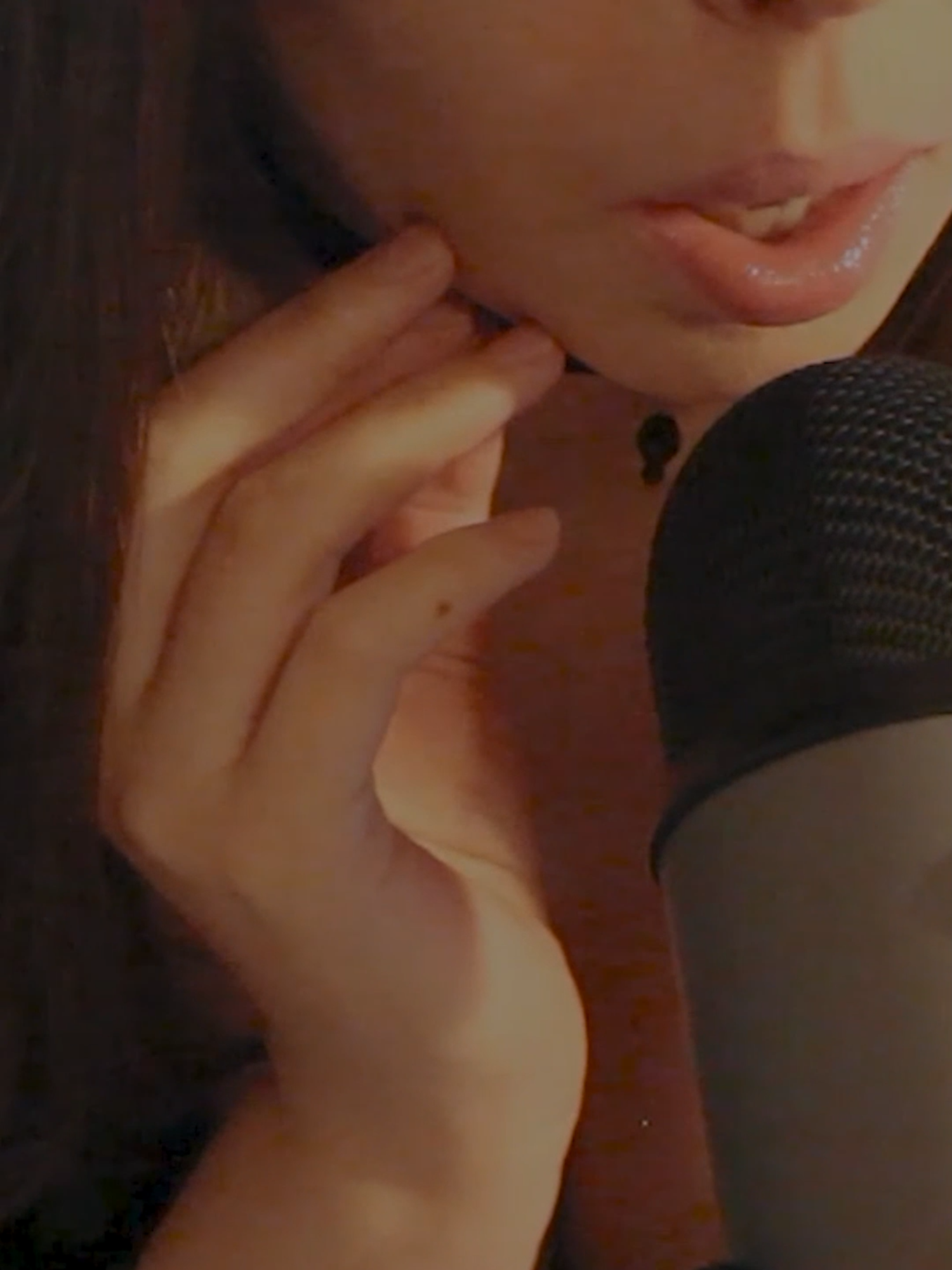 asmr fast trongue sounds #asmr #asmrsounds #asmrvideo #asmrtiktoks #asmrsound #asmrtiktok #asmr_tingles #asmrtriggers