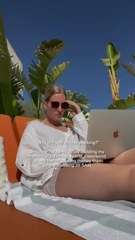 No thanks. I’m busy 🌴👩🏼‍💻💰  #onlineondernemen #remotewerken #businessowner 
