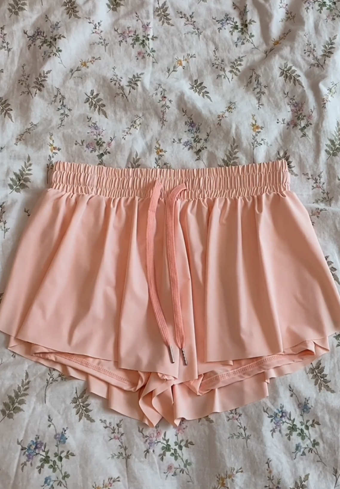 The most comfortable sports skirt ever! Light  + Strechy + Breathable🌬️  #skirts #skirt #sports #GymTok #thatgirl #spotlight 