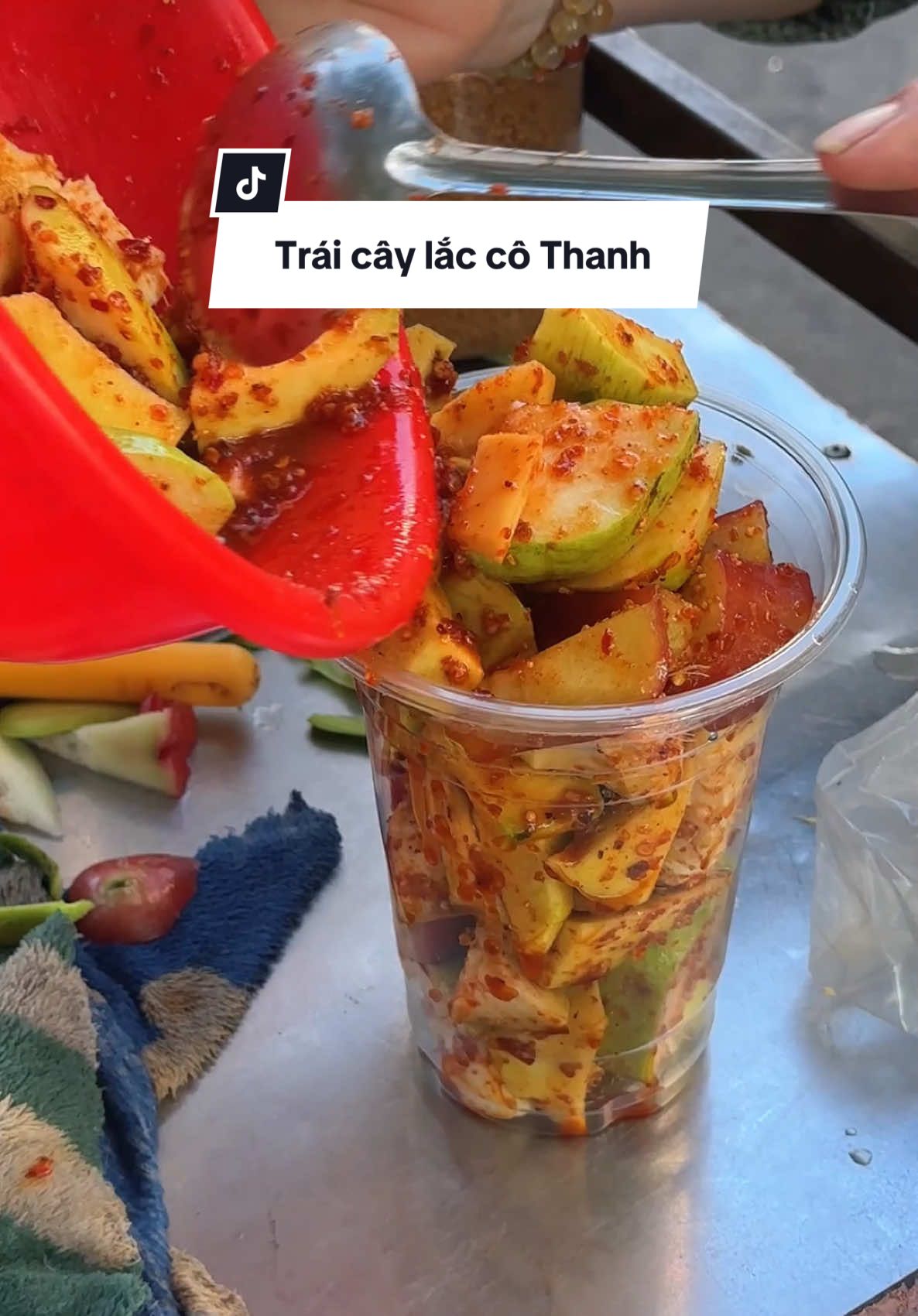 Tập372: 🍐🍍🥭trái cây lắc cay xốc mũi, bánh đa trộn, xoài chấm mắm ruốc siu dính ngon ngon mlem mlem ở khu Vĩnh Điềm Trung nè bà coan 😋😋 ai ăn thử chưaaaaa #nhatrangduhi #trending #tiktok #xuhuong #fyp #LearnOnTikTok #longervideos #viral #nhatrang #anvatnhatrang #traicaylac #banhdatron #xoaichammamruoc #xoailac 