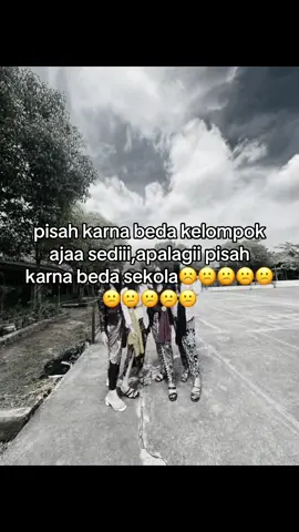 😕 #fypppppppppppppppppppppp #kitaberempat #4upage #berandatiktok #sedii 