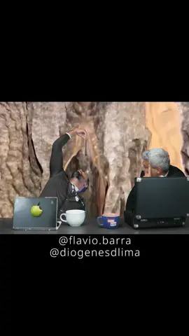 Caxoxotona. O Barra News leva vc a uma viagem até essa maravilha da natureza…👀🌊😂 #barranews #fyp #natureza #cachoeira #trilha #agua #meioambiente #curiosidades #noticia #jornal #flaviobarra #humor #humorbrasil #comedia #piada 