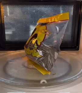 microwave VS sunflower 🍿🥜🌻 what's next?#sunflower #seed #experiment #microwave 