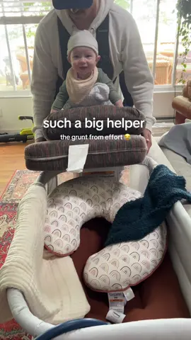 The smile on his face when he realizes he is helping 🥹 #cutebaby #momtok #funny #bestdadever 