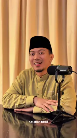 Salah satu bentuk syukur terbaik adalah berbagi—apalagi kepada sahabat-sahabat yang selalu membersamai kita dalam kebaikan. Rasulullah ﷺ bersabda: “Tidak akan berkurang harta karena sedekah…” (HR. Muslim) Jadi… kalau Allah sudah kasih rezeki lebih, kenapa gak kita tunjukkan rasa syukurnya dengan berbagi? Karena rasa syukur yang dibuktikan lewat tindakan, akan Allah tambahkan lagi nikmatnya. — HAJI & UMROH BERSAMA HAASTOUR – 2025 🌸 Umroh Sakinah (Hotel Bintang 4) – Start 33,5 Juta 🌟 Umroh Mawaddah (Hotel Bintang 5) – Start 49,5 Juta 🔑 Umroh Private / Corporate – By Request 📅 Estimasi Keberangkatan: • 26 Mei / Awal Juni (Haji Furoda – Estimasi) • 24 Juli – 1 Agustus • 25 Agustus • 24 Sept – 2 Oktober 🌟 HAJI FURODA 2025 Tanpa Antri – Visa Resmi – Start USD 29.500 📲 Info & Pendaftaran: 📌 Kak Tri: 0851-1710-7020 📌 Kak Atik: 0851-7998-7020 📌 Badal Haji & Umroh – Kak Annisa: 0851-7999-7020 ✨ Follow @haastour & @haasumroh untuk inspirasi harian dan info ibadahmu! #BersyukurDenganBerbagi #NikmatDisyukuri #TemanDalamKebaikan #Umroh2025 #HajiFuroda2025 #Haastour #UstadzIrfanRizkiHaas #UIR