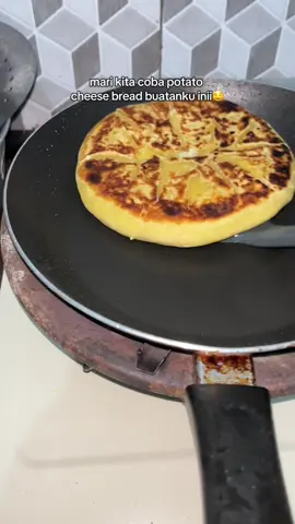 yg mau spill resep nanti aku bikinin kl ga mager hihiii😭#fyp #potatocheesebread #potato #caramel #homemade #enak 