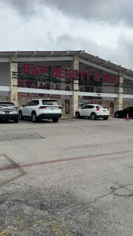 B & P Beauty comes in clutch every time! Got some stuff for a quick hairstyle. Hope fit turns out how I’m envisioning it.  Wish my luck! I’ll post an update when I do my hair.  #beautysupply #beautysupplystore #sanantonio #sanantoniotx #satx #satx210 #satx📍 