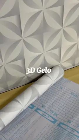 🧊 Transforme sua parede em minutos! ✨ Papel de parede adesivo 3D Gelo — acabamento moderno e sofisticado 🔲 Branco gelo com detalhes em cinza que imitam placas de gesso ✅ Fácil de aplicar, sem sujeira 🛋️ Ideal para quem ama praticidade com estilo! 🌟 Siga a @siga.coladecor para mais inspirações de transformação! #PapelDeParede #DecoracaoCriativa #TransformeSuaCasa #Adesivo3D #CasaDecorada #AntesEDepois #DecoracaoFacil #ColaDecor #DecorandoComEstilo #DIYDecor #IdeiasDeDecor #TikTokDecor #HomeMakeover