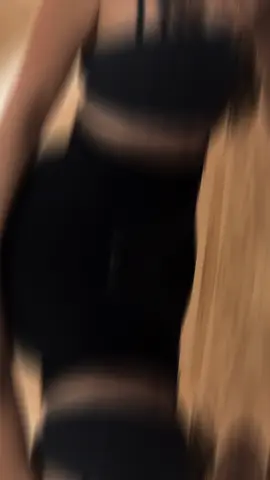 Un dia más #gymmotivation #outfitinspo #darkblue #discipline 