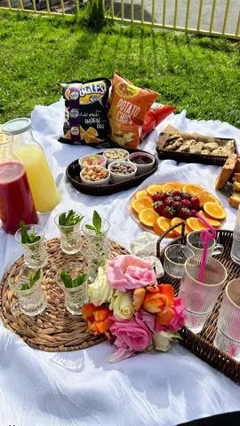 Picnic day 💐🌾🌳🌸🧺 #constantine25 #قسنطينيات_الهمة_والشان👑الجزائريات_حضاره_تاريخ_اصالة_ثقافة #قسنطينة_مدينة_الجسور_المعلقة_الجزائر #الجزائريات #pizzarecipe #algeria🇩🇿 #🇩🇿❤️ #maghrebunited #maghrebunited #constantine25 #قسنطينة_عاصمة_الثقافة_العربية_2015 #قسنطينة_مدينة_الجسور_المعلقة#معسلات #معسلات_رمضان #algerietam #اكل_جزائري_تقليدي #algerienfood #viralreels #instareels 