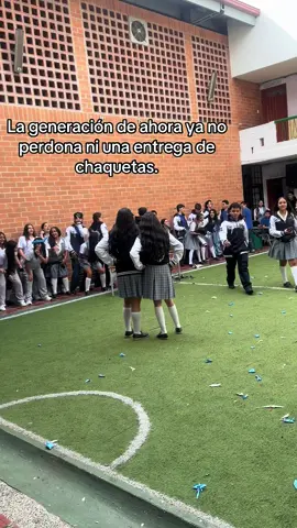#once #entregadechaquetas #elgenio #entregadechaquetas #colegio 