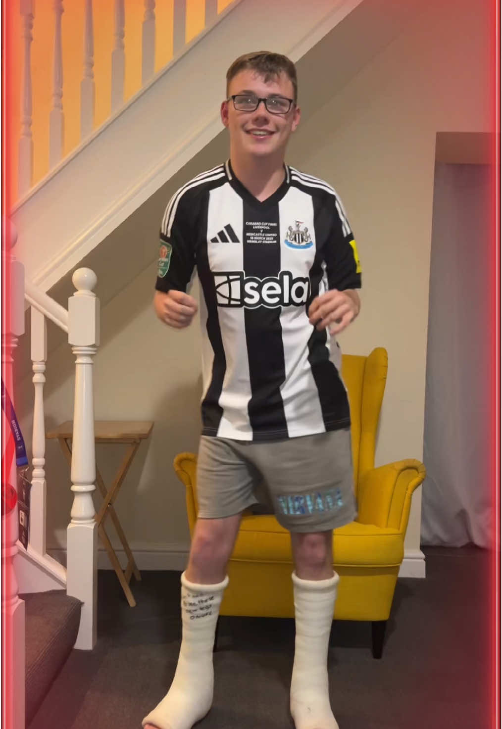 Trying out a new dance that doesn’t involve a spin, which is still a bit tricky atm! First attempt but I’ll get it eventually 😂 #atomickitten #wholeagain #dance #trend 