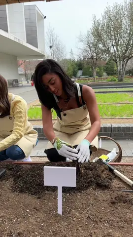 day in the life as a @Sulwhasoo.us farmer and scientist 👩🏽‍🌾🥼🧪🫚