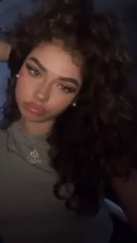 #baddies #girl #beautiful #perfect #body #perfectbody #prettybaddie #baddie #prettygirl #pretty #beauty #GlowUp #trendd #danse #cutegirl #egirl #curls #curly 