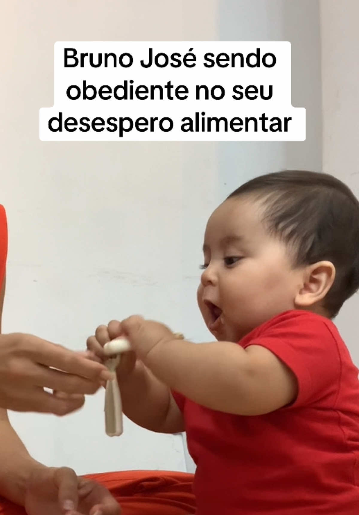 Sinais de prontidão ou desespero? Eis a questão.  #maternidade #introducaoalimentar 