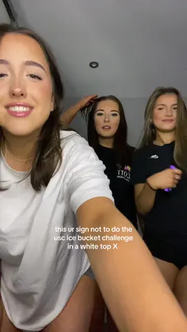 #uscicebucketwaterchallenge @katiesim_xx @demibailey07 