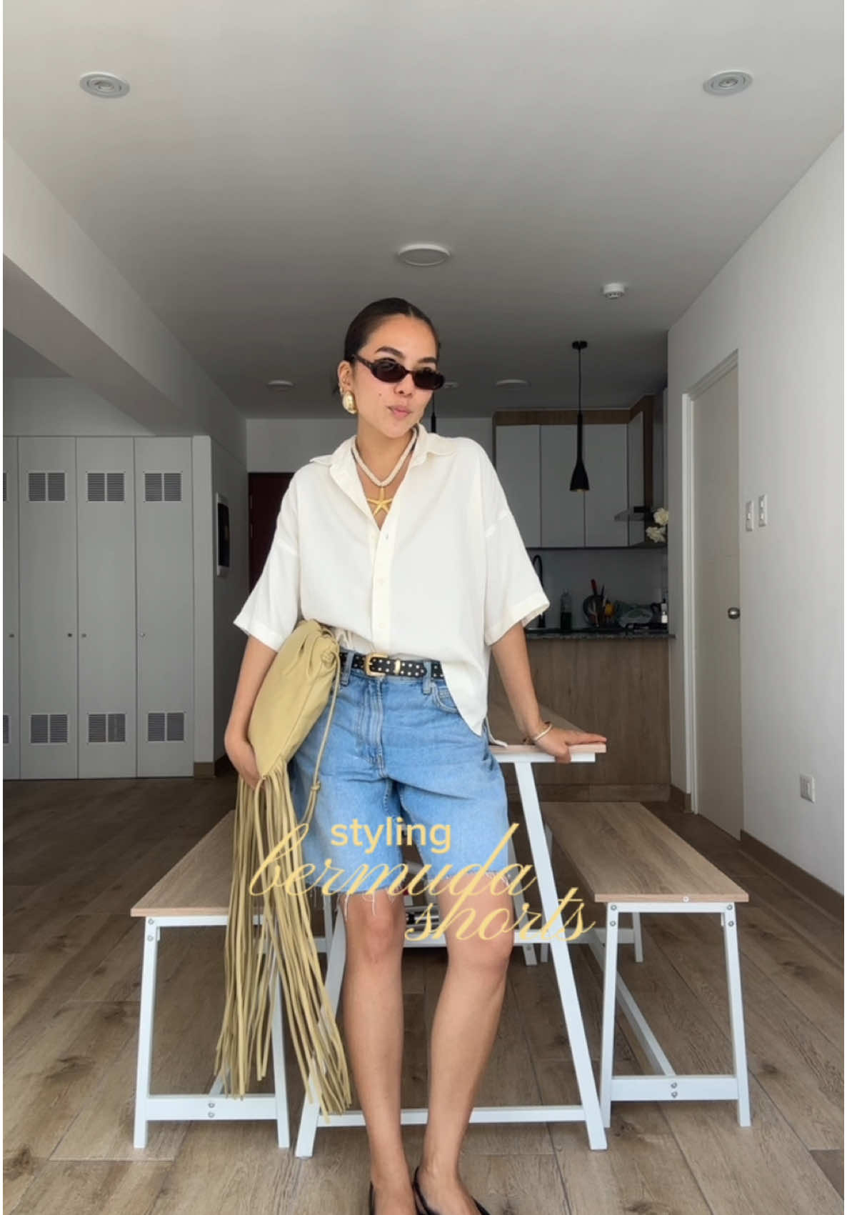 spring basics with @Everlane  #everlanepartner #springoutfitinspo #bermudashorts #springfashion2025 #minimalstyle #stylingoutfits 