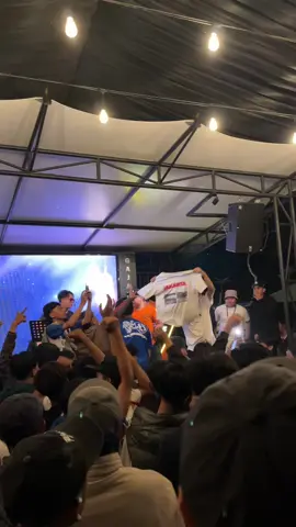 stay in line sam!! #malangjakarta #matarmaja 